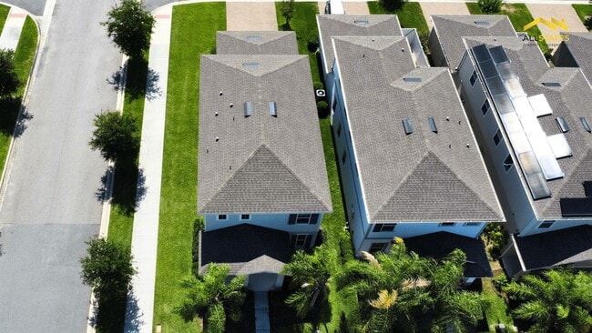 Building Photo - 15405 Honeybell Dr