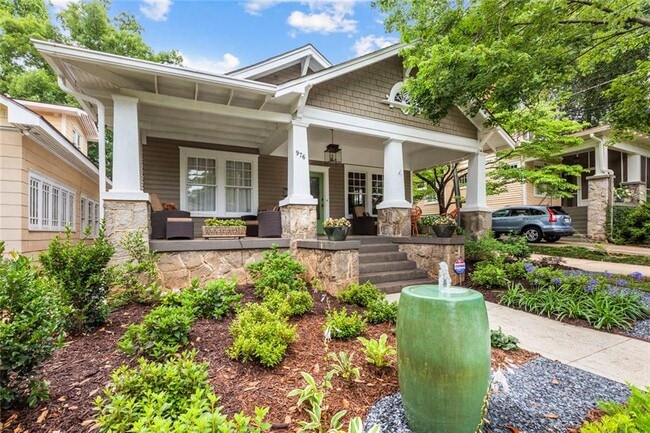 Foto del edificio - 976 Adair Ave NE