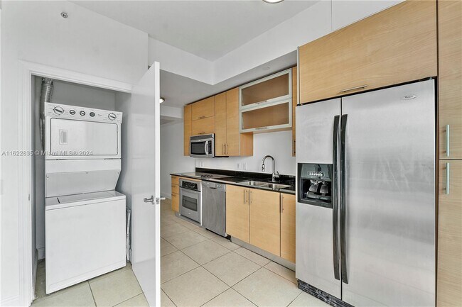 Foto del edificio - 60 SW 13th St