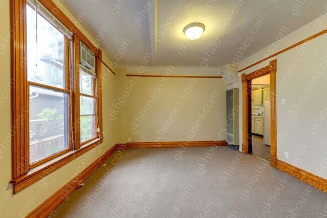 Building Photo - 1915 Pine St