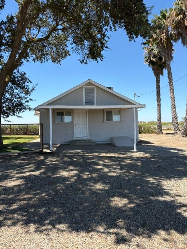 Foto del edificio - Charming 3 Bed, 1 Bath Country Home