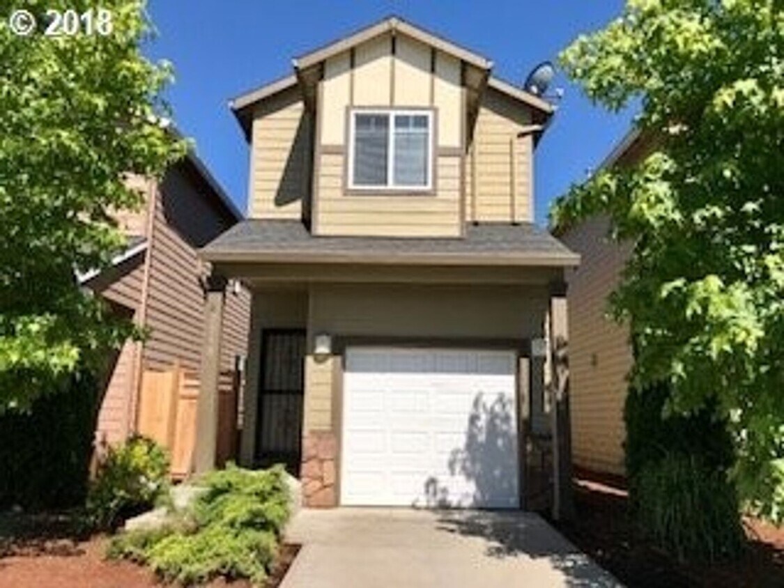 Primary Photo - 3 Bedroom Portland Home!