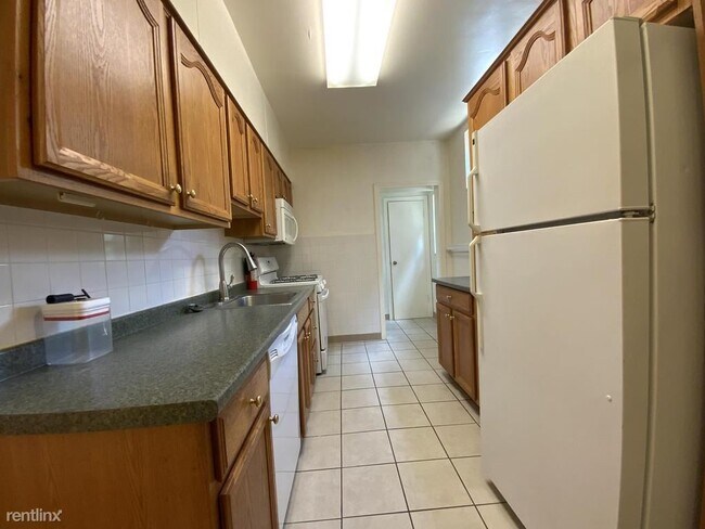 Building Photo - 3 br, 1.5 bath Townhome - 5523 Raleigh St