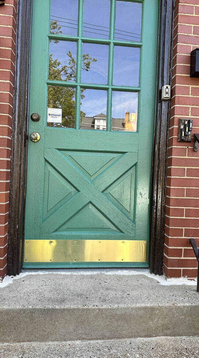 Photo - 335 S Evaline St Apartments