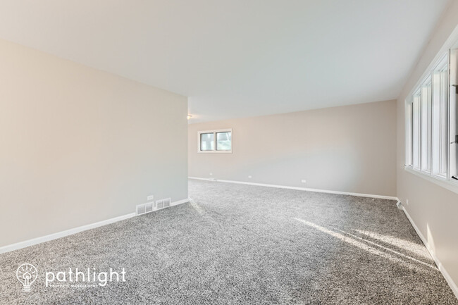 Building Photo - 391 West Millers Road, Des Plaines, IL, 60016