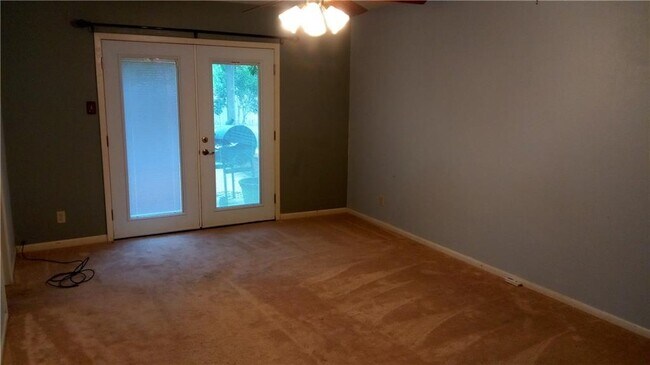 Foto del edificio - 341 Brenda Ln