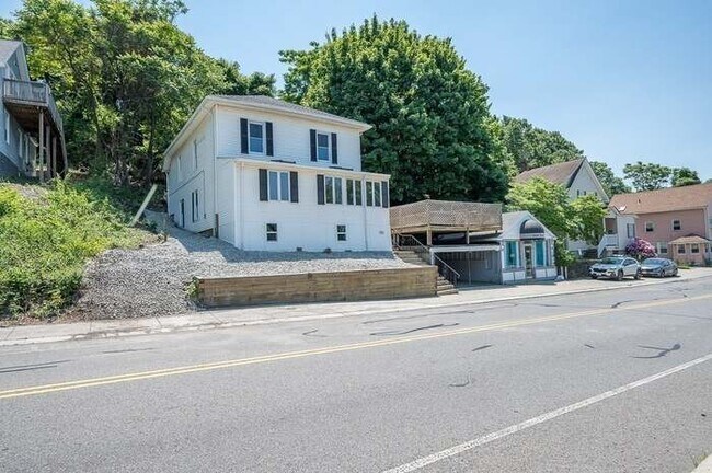 Foto del edificio - 592 Franklin St