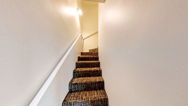 Building Photo - 2319 Wilson Ave