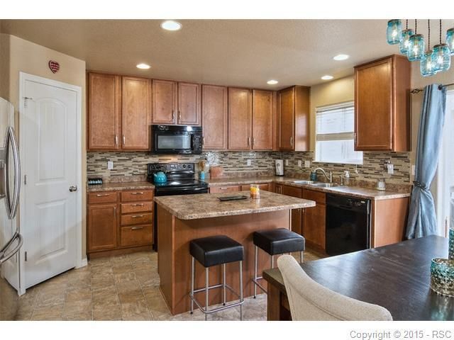 Building Photo - 909 Fire Rock Pl