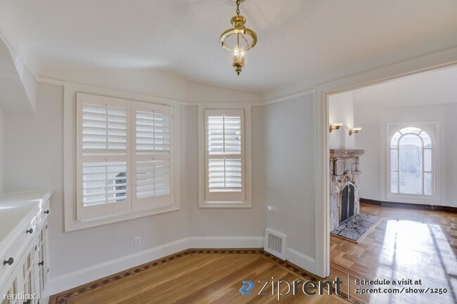 Building Photo - 72 Fairfield Way