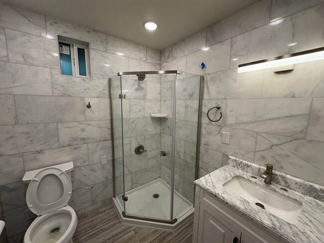Building Photo - 606 Sunset Ct - Available Now