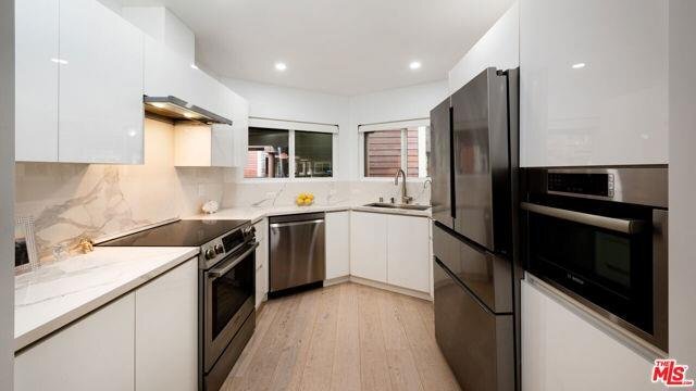 Building Photo - 4350 Via Dolce Apt #210, Marina del Rey, C...