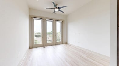Interior Photo - Fiori on Vitruvian Park®