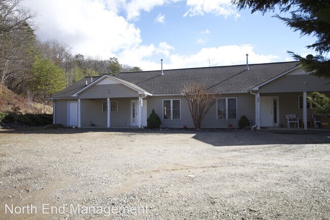 Building Photo - 352-360 Dula Springs Rd