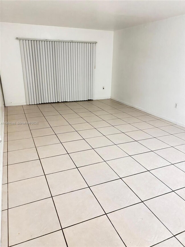 Foto del edificio - 7430 SW 82nd St