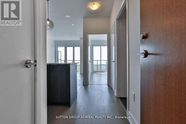 Building Photo - 20 Shore Breeze Dr