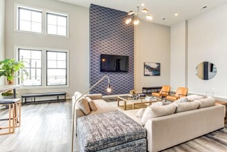 Building Photo - Marina Lofts Toledo