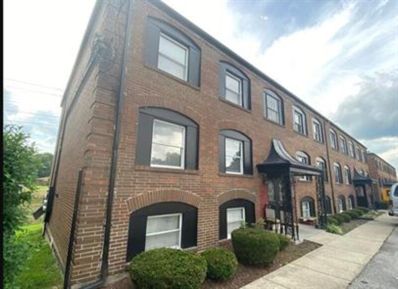 Primary Photo - 4903 Saddlebrook Ln