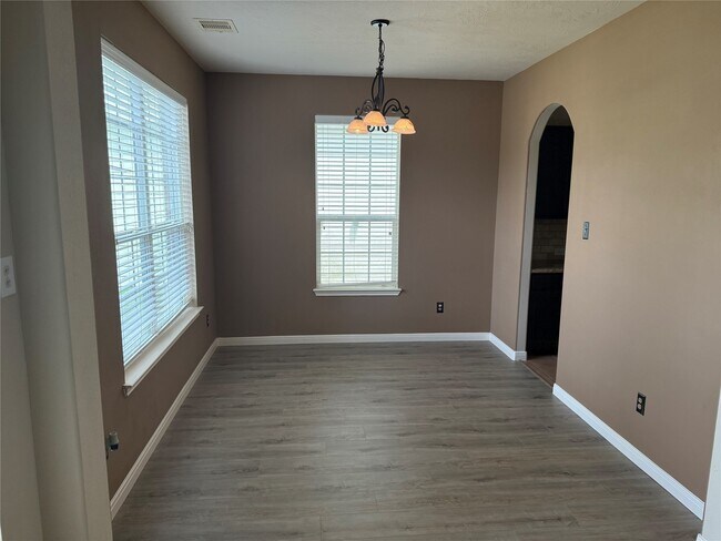 Building Photo - 30606 Woodson Trace Dr