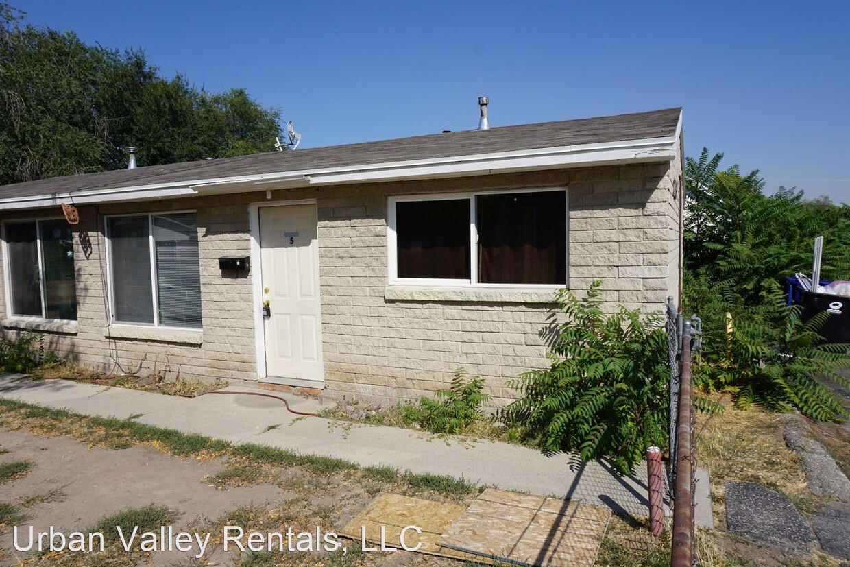 Primary Photo - 2638 8990 W