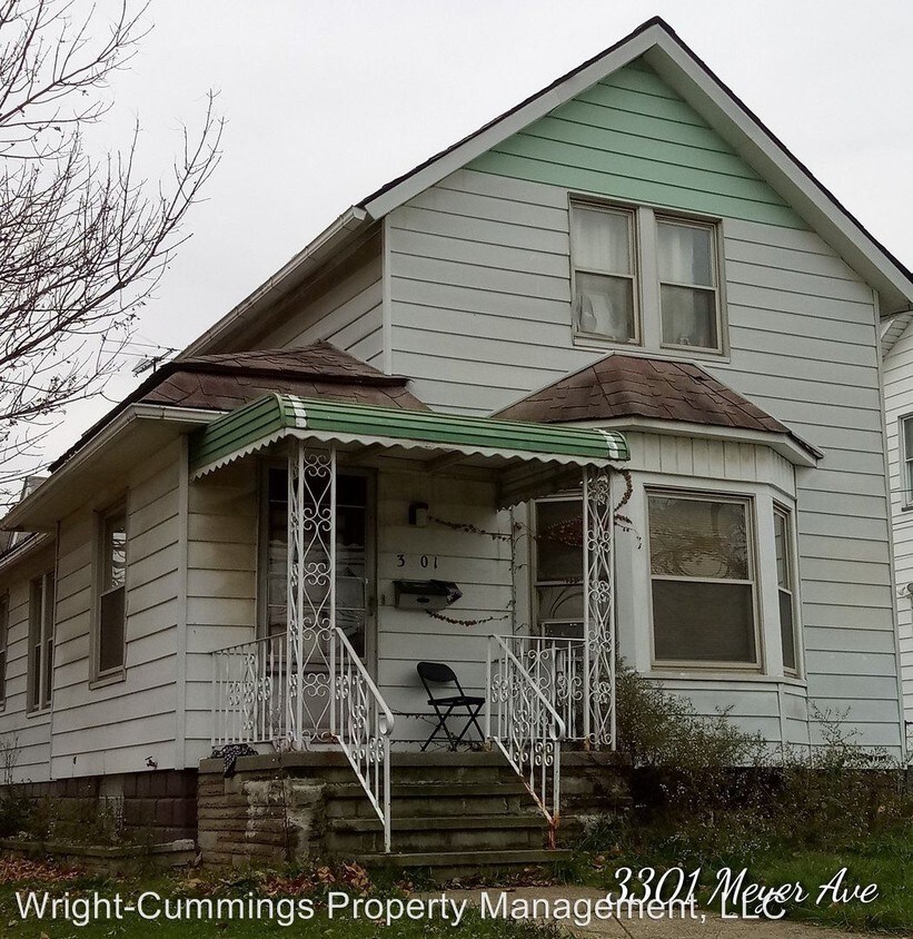 Primary Photo - 3 br, 2 bath House - 3301 Meyer Ave