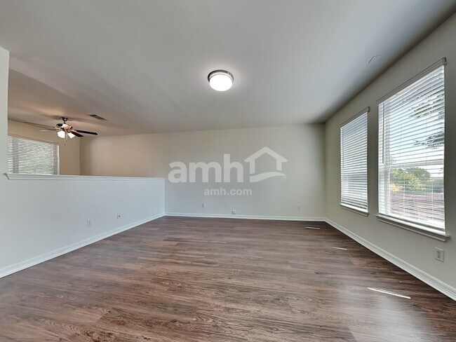 Building Photo - 177 Paddington Dr