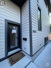 Building Photo - 106-106 Aylmer Ave