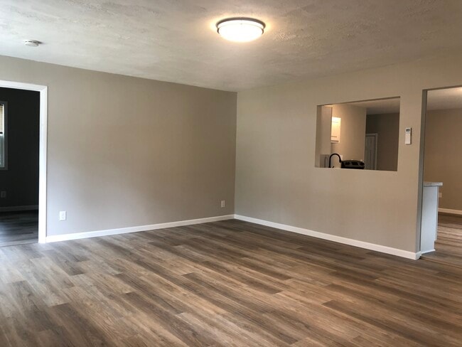 Sala de estar - 15 Pineview Ave