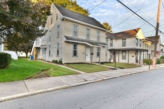 Building Photo - 118 S Railroad St
