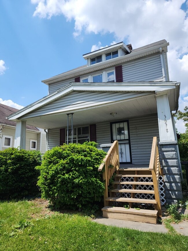 Building Photo - 3632 E 106th St