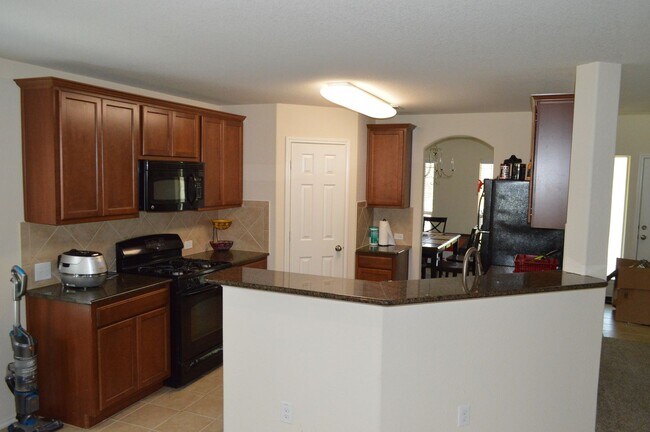 Building Photo - 18629 Falcon Pointe Blvd