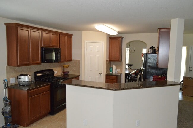 Foto del edificio - Falcon Pointe Beauty - $2595
