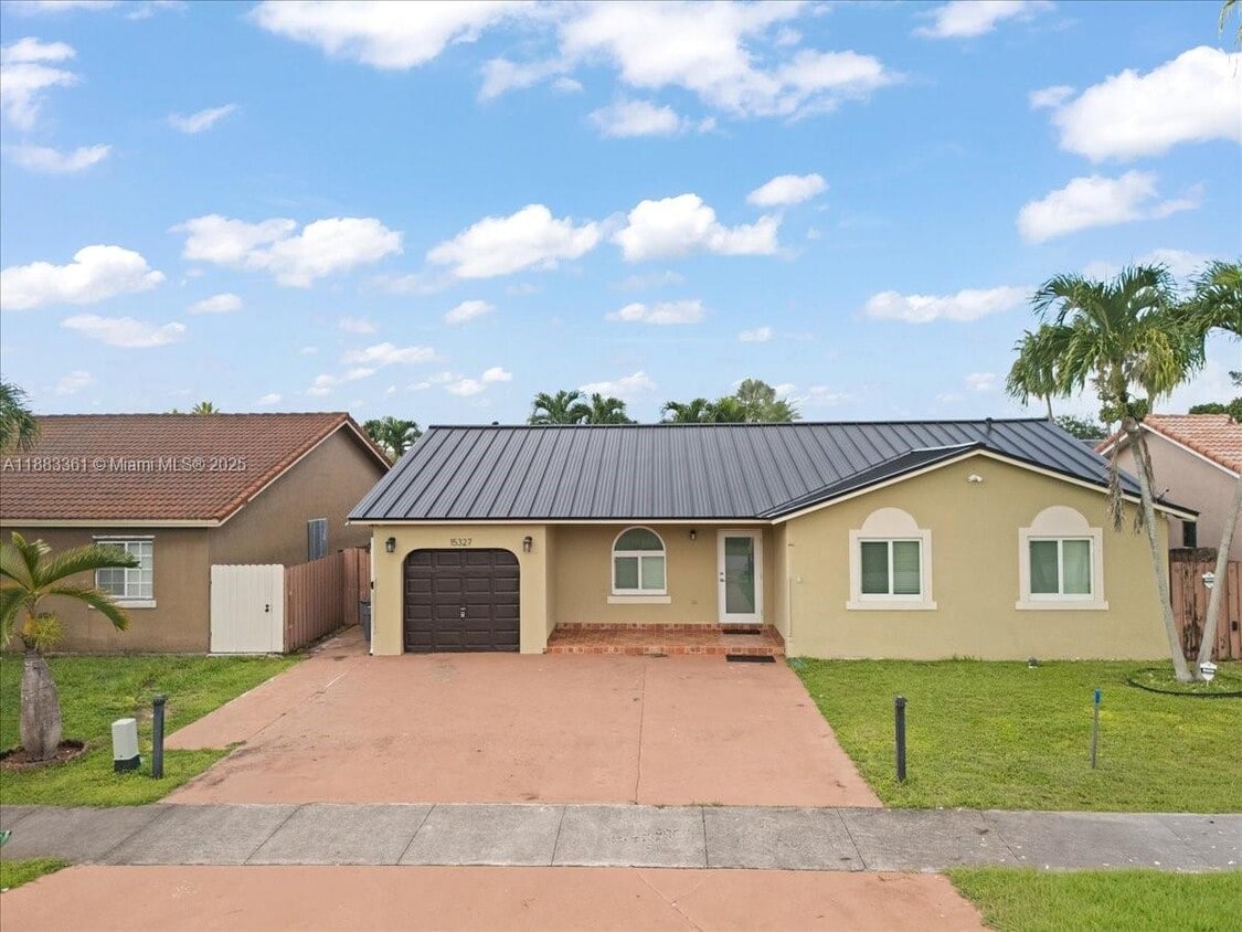 Primary Photo - 15327 SW 179th Terrace