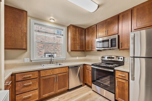 Foto del edificio - 2921 Monroe St