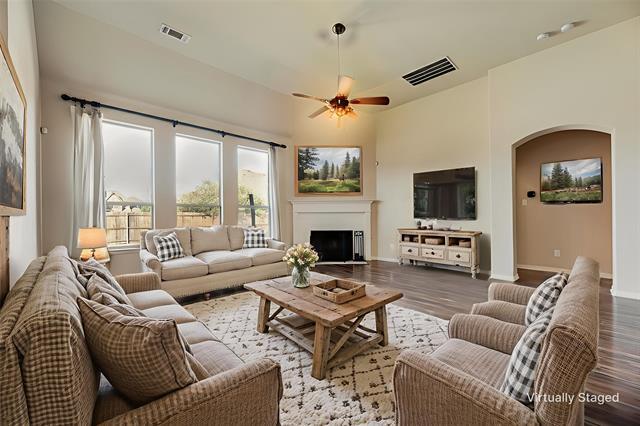 Foto del edificio - 1010 Newington Circle