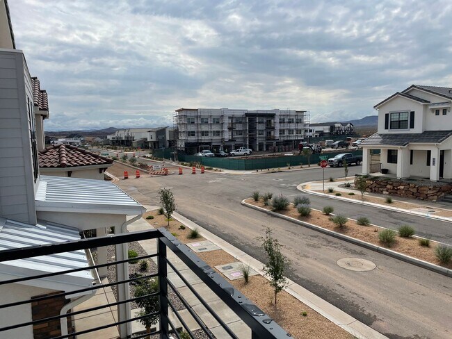 Foto del edificio - 750 W Scarlet Hill Dr
