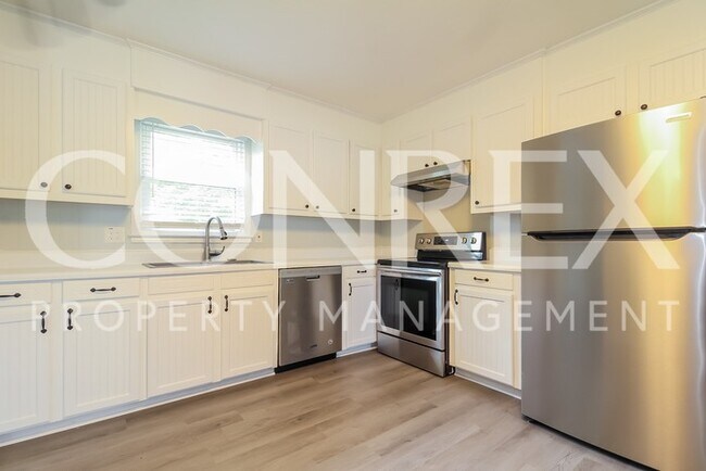 Building Photo - Charming 3 Bedroom Ranch Home