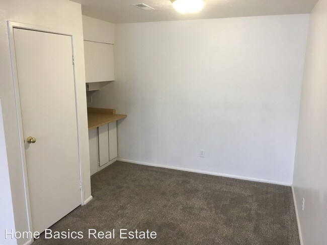 Building Photo - 109 E 600 S