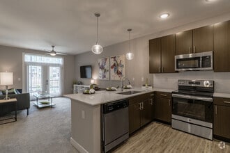 Interior Photo - One Deerfield