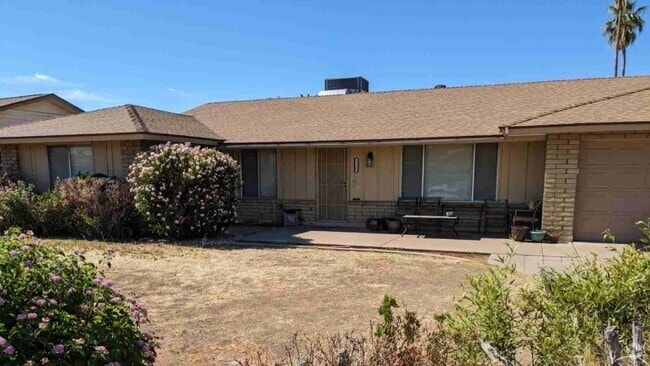 Building Photo - 3725 W Shangri La Rd