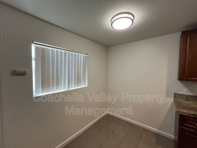 Foto del edificio - 85191 Bagdad Ave