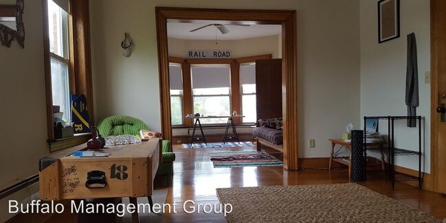Foto del edificio - 721-721 Elmwood Ave