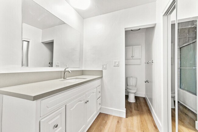 Interior Photo - The Elizabeth