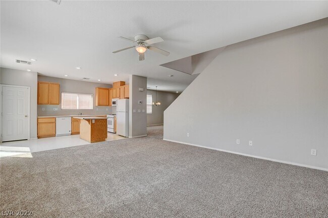 Building Photo - 760 White Grotto St