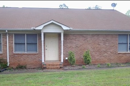 Primary Photo - 1110 Chandler Dr