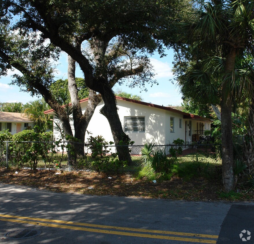 Foto del edificio - 4001-4005 SW 54th Ct