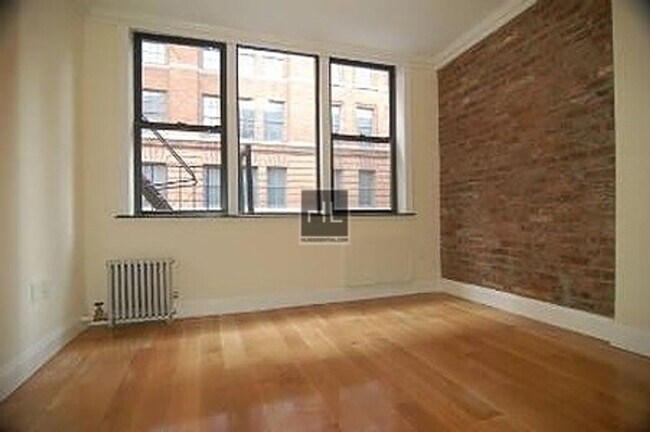 Building Photo - AMAZING 1 BR APARTMENT! WON’T LAST!! NO BR...