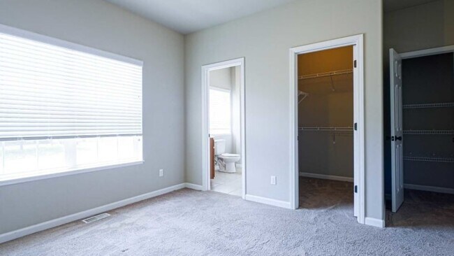 Building Photo - 510 Broadridge Dr