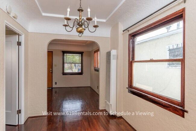 Building Photo - Craftsman 3 Bedroom, 1.5 Bath Home