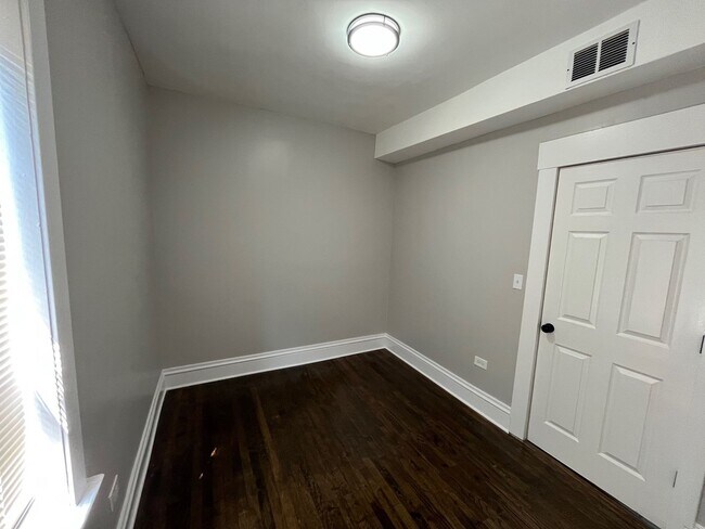 Foto del edificio - 5200 S Carpenter St